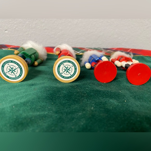 Lot of 4 Nutcracker Ornaments - Picture 8 of 8